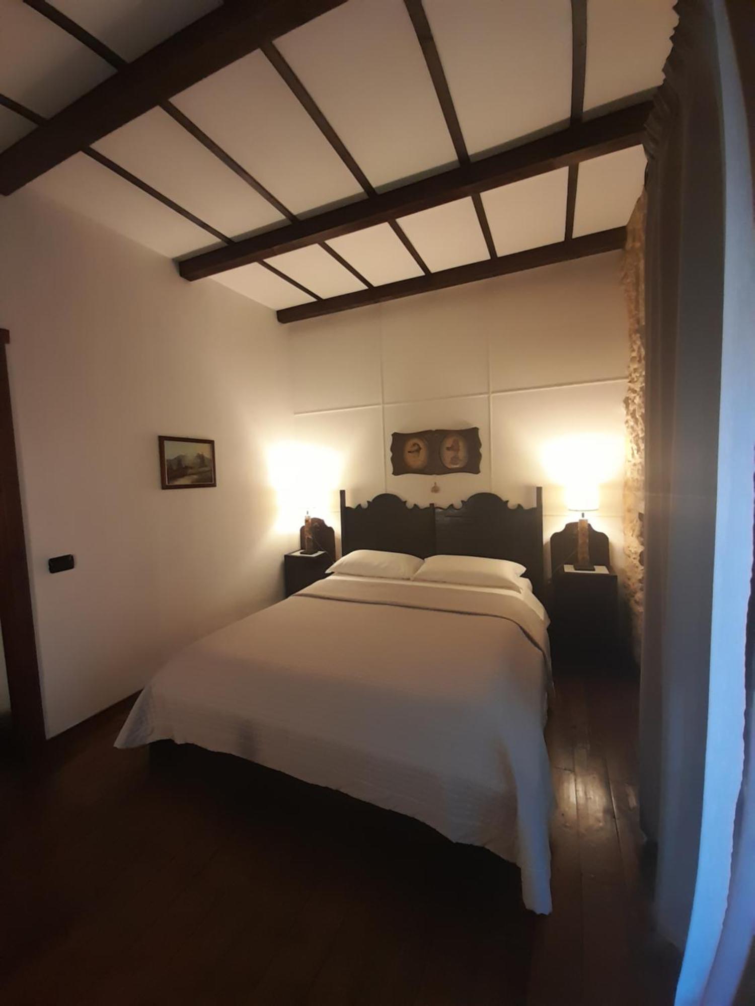 Antica Dimora Historic Building Bed & Breakfast เอนนา ภายนอก รูปภาพ